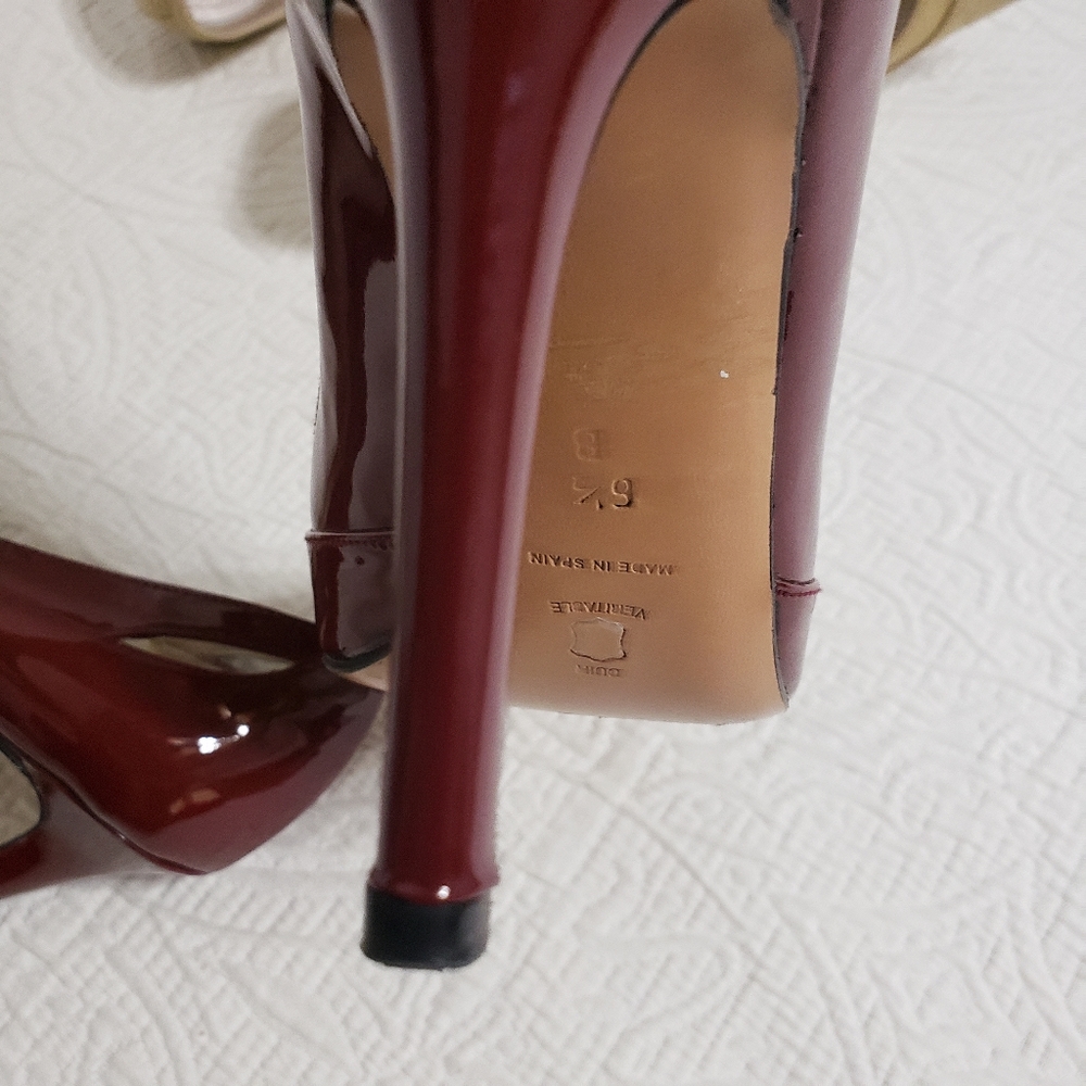 CHARLES DAVID Patent Pumps Heels - Picture 2 of 7
